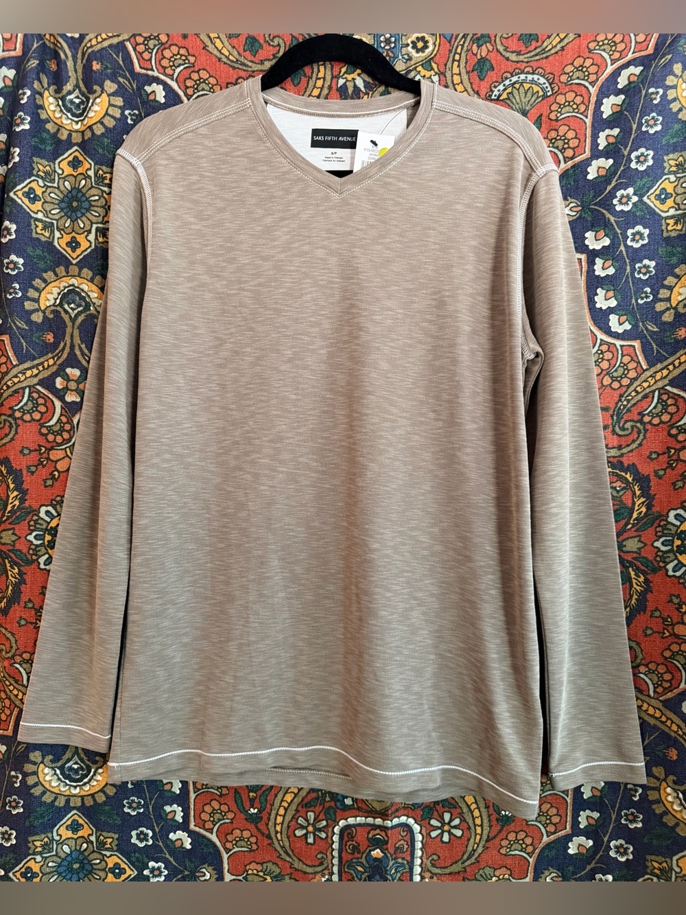 SAKS FIFTH AVENUE Men's Taupe V-Neck Long Sleeve Shirt